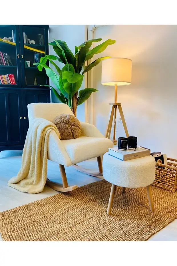 WEBPANYA Sallanan Ahşap Ayaklı Kırık Beyaz Rengi Berjer Koltuk - Puf Hediyeli